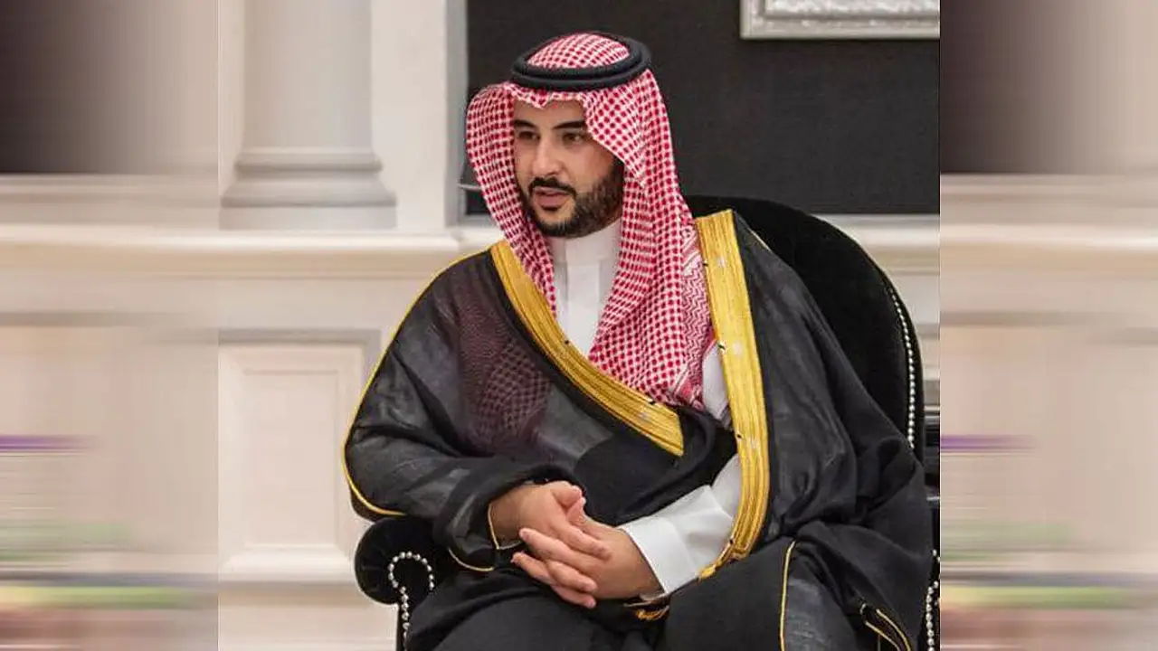 وزير الدفاع يبحث مع نظيره القطري تطورات المنطقة وتحديات الأمن المشترك